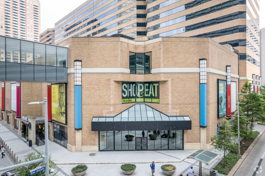 More Photos Of 1301 McKinney St, Houston Unknown For Lease