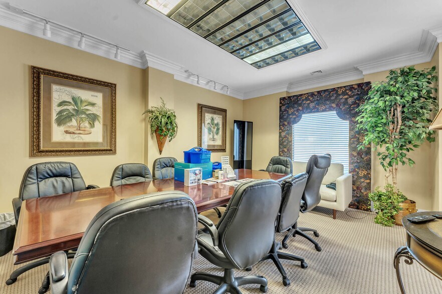 More Photos Of 2906 N Ocoee St, Cleveland Office For Sale