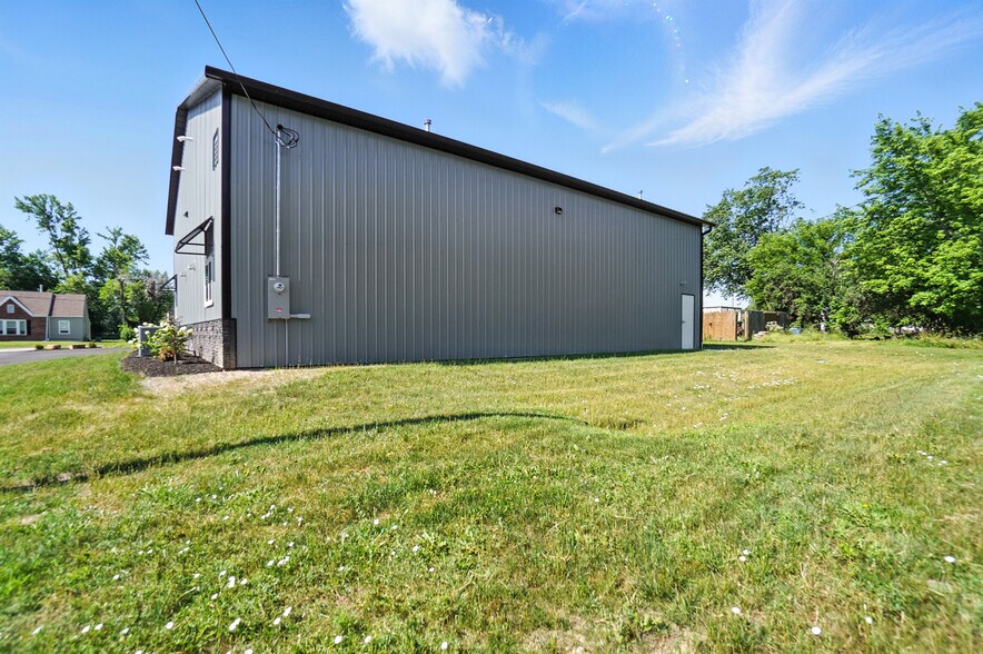 More Photos Of 126 Lotze St, Findlay Flex For Sale