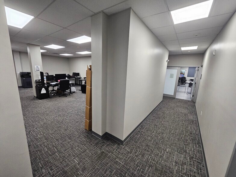 More Photos Of 456 Union Blvd, Allentown Light Manufacturing For Lease