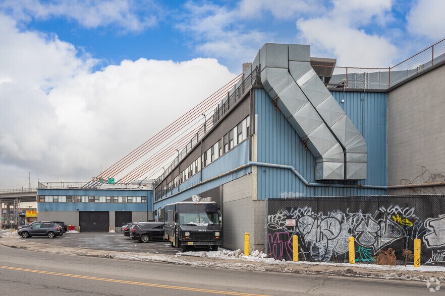 More Photos Of 34-02 Laurel Hill Blvd, Maspeth Warehouse For Lease