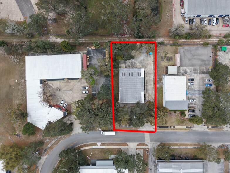 More Photos Of 6800 Edgewater Commerce Pky, Orlando Warehouse For Sale