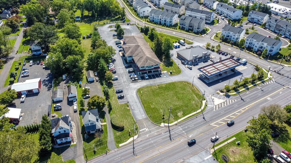 More Photos Of 1243 Easton Rd, Warrington Unknown For Lease