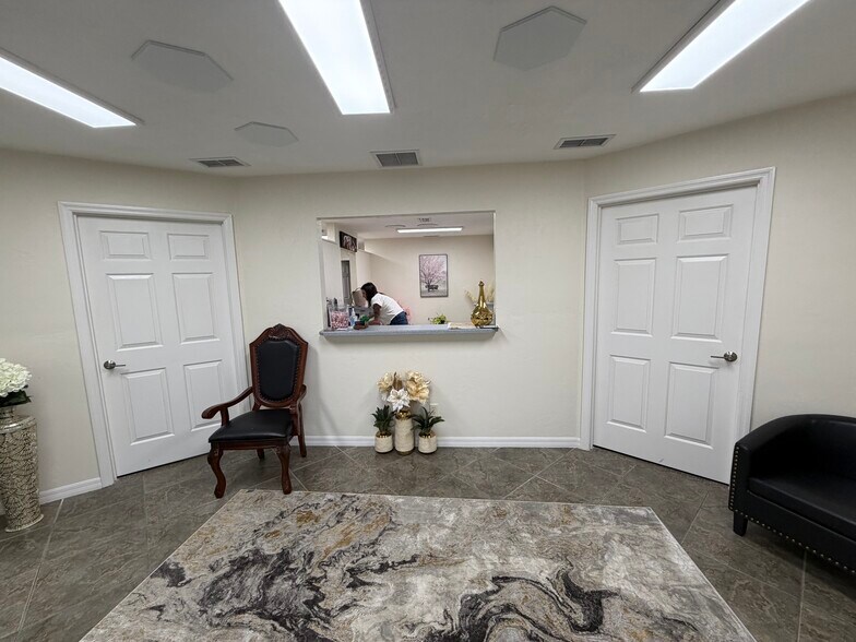More Photos Of 3113 S Ridgewood Ave, Daytona Beach Medical For Lease