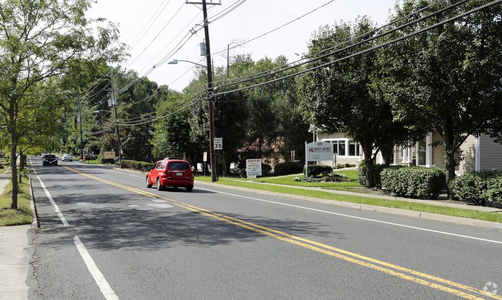 More Photos Of 123 Broadway, Woodcliff Lake Storefront Retail Office For Lease