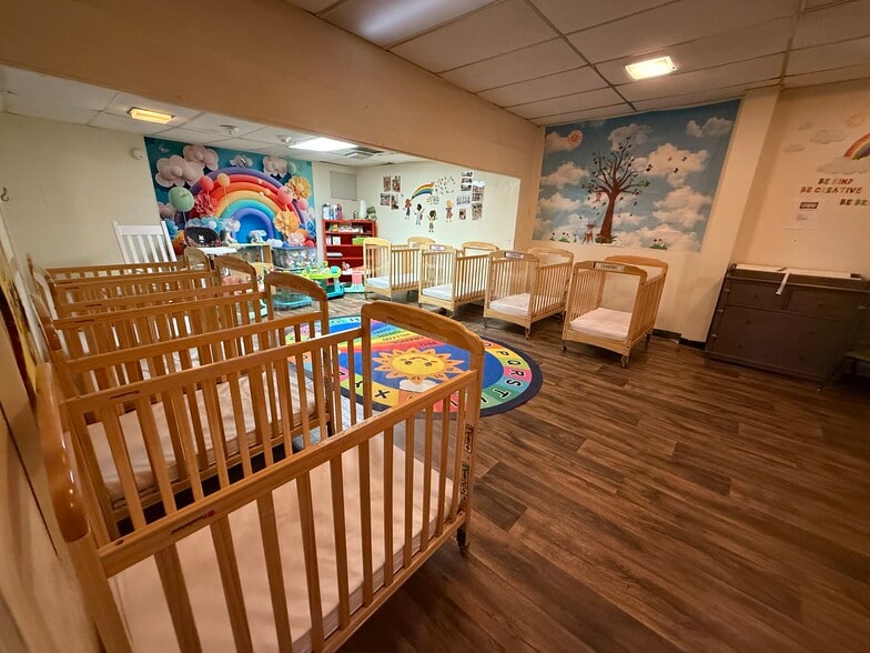 More Photos Of 310 N Fulton St, Marshall Recycling Center For Sale