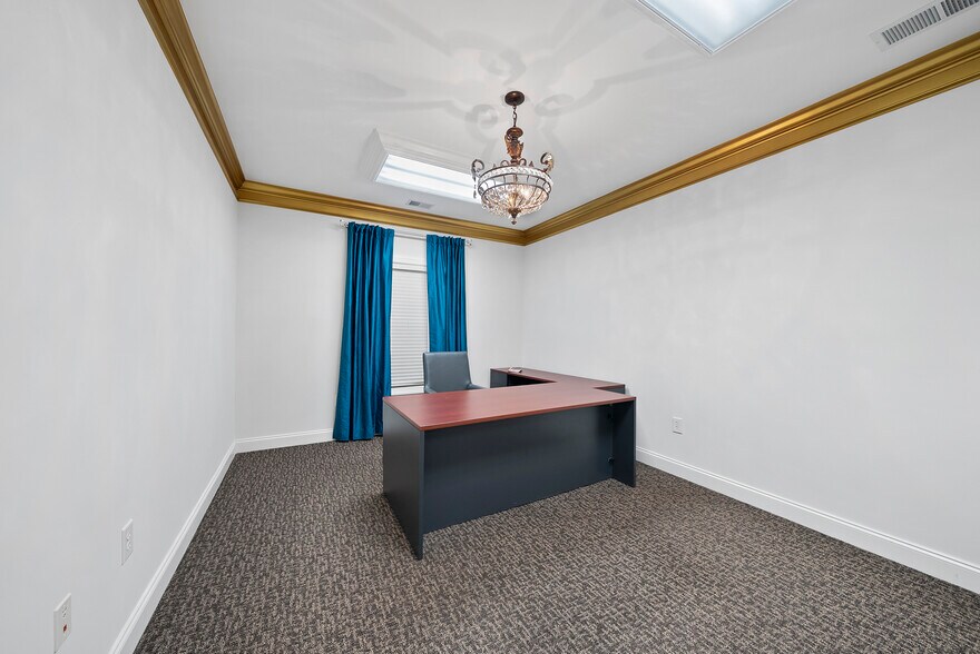 More Photos Of 8313 Six Forks Rd, Raleigh Office For Sale