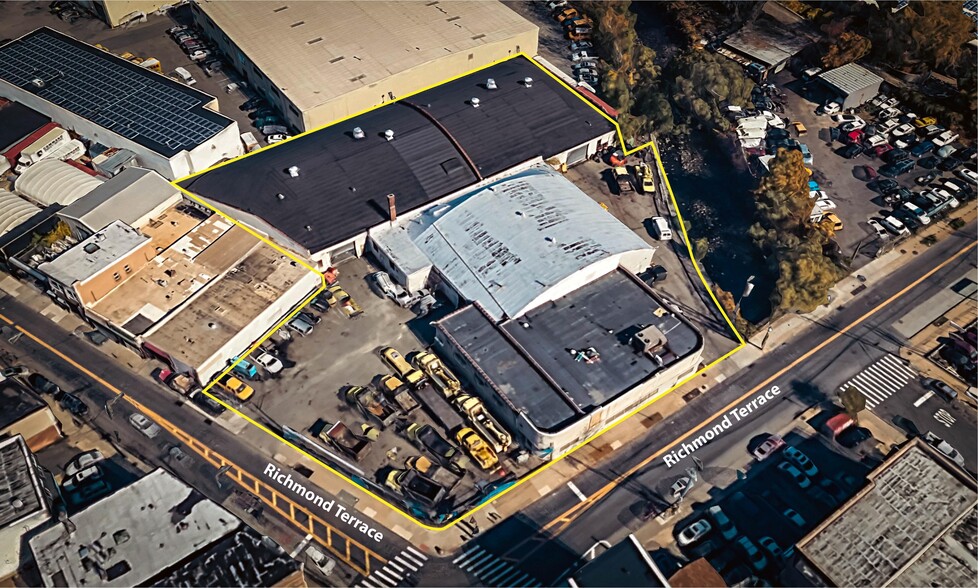 Primary Photo Of 1893 Richmond Ter, Staten Island Warehouse For Sale