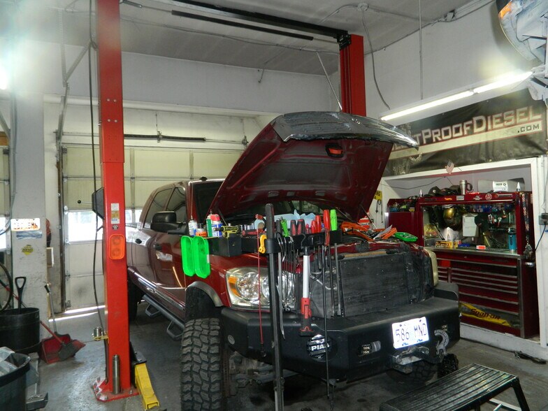 More Photos Of 2013 S 6th St, Klamath Falls Auto Repair For Sale