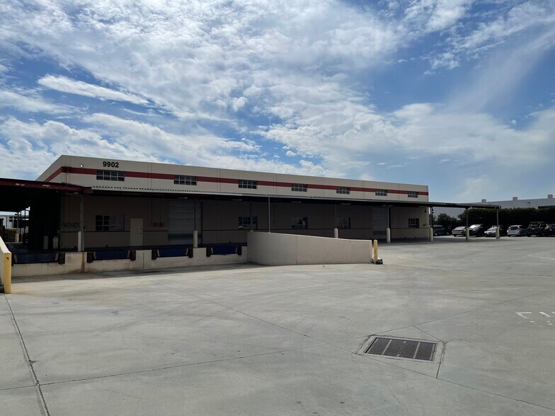 More Photos Of 9902 Gidley St, El Monte Distribution For Lease