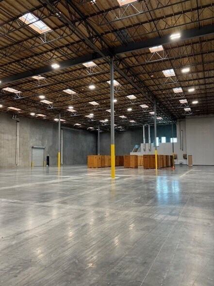 More Photos Of 2548 Cactus Rd, San Diego Manufacturing For Sale