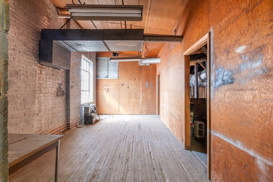 More Photos Of 109 Hampton St, Rock Hill Storefront Retail Office For Sale