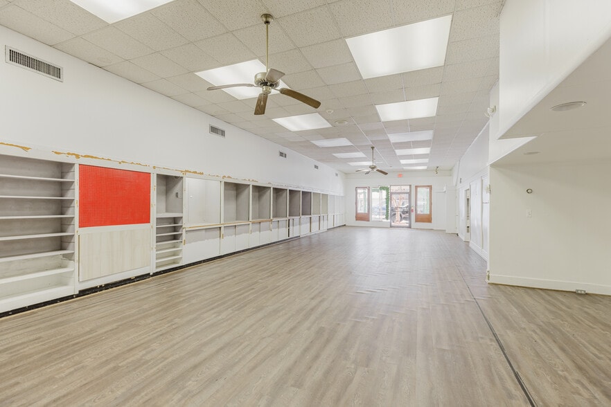 More Photos Of 217 W Lamar St, Americus General Retail For Sale