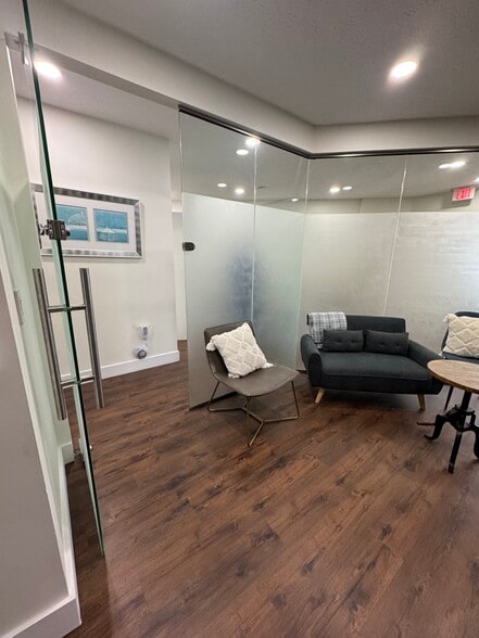 More Photos Of 9633 W Broward Blvd, Plantation Medical For Sale