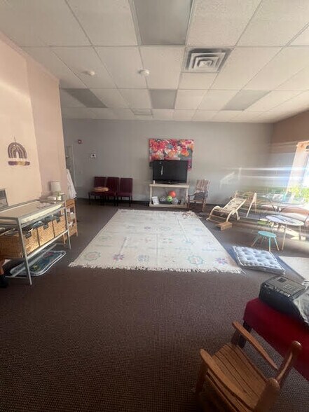 More Photos Of 270 Lake St, Penn Yan Office For Sale
