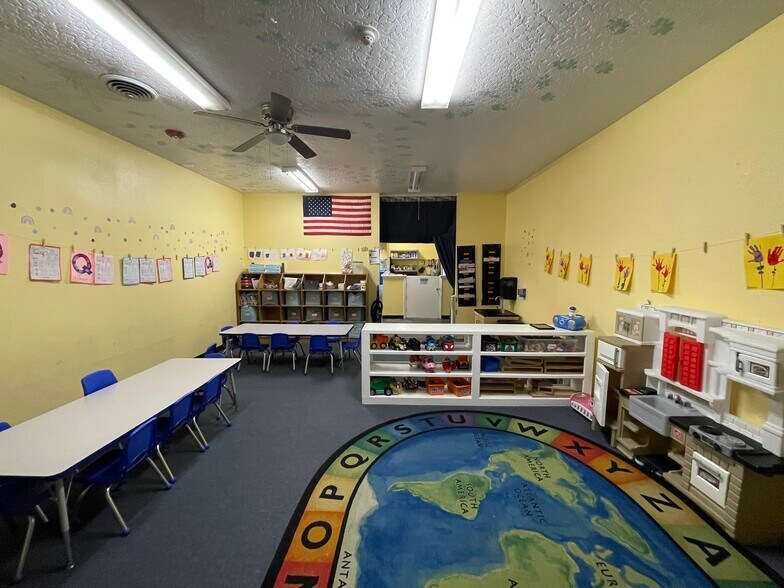 More Photos Of 3202 12th Avenue Rd, Nampa Light Distribution For Sale