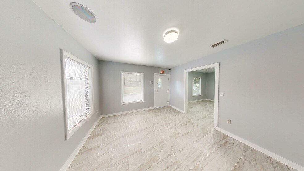 More Photos Of 1517 Hillcrest St, Orlando Office For Lease