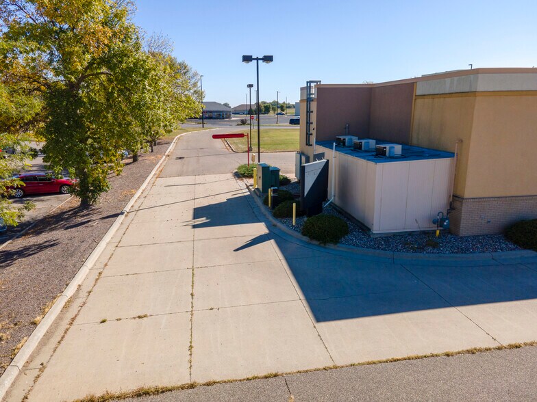 More Photos Of 1201 Susan Dr, Marshall Fast Food For Sale