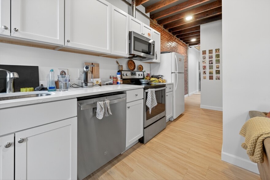 More Photos Of 1421 H St NE, Washington Restaurant For Sale