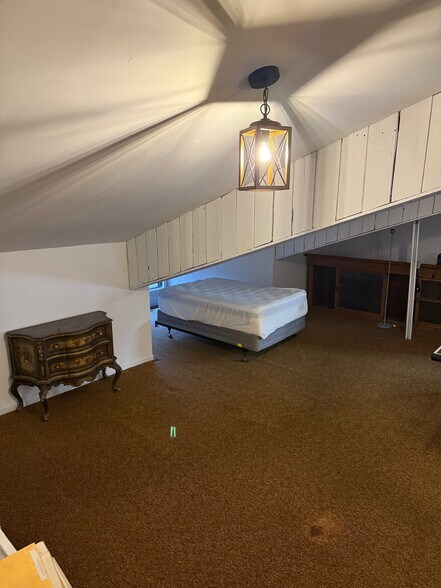 More Photos Of 3600 Riverside Dr, Crystal Lake Storefront Retail Residential For Sale