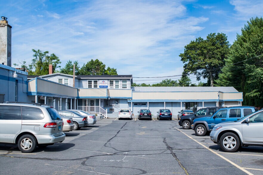 More Photos Of 504 Main St, Farmington Office For Lease