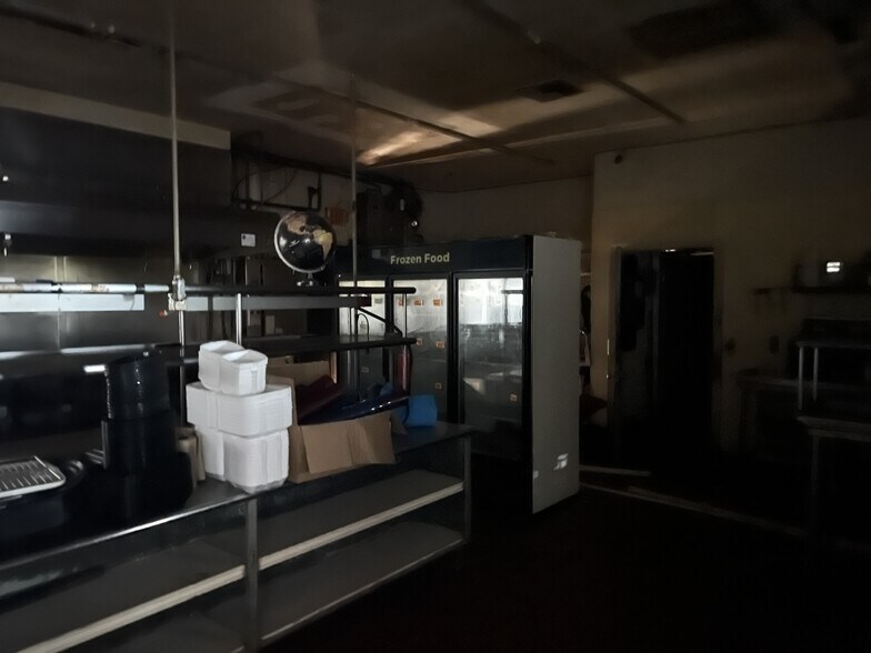 More Photos Of 223 9th Ave S, Jacksonville Beach Restaurant For Lease