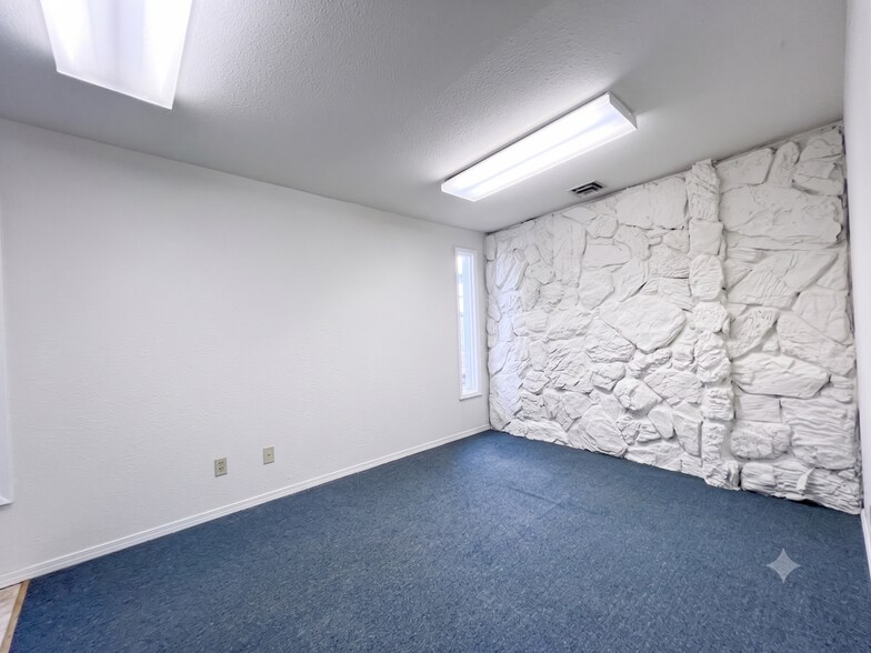 More Photos Of 1616 Alhambra Ave, Martinez Storefront For Lease