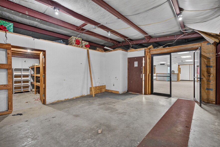 More Photos Of 479247 US Highway 64, Roland Warehouse For Sale