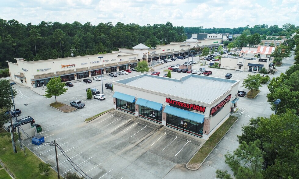 More Photos Of 2105-2129 W Davis St, Conroe Unknown For Lease