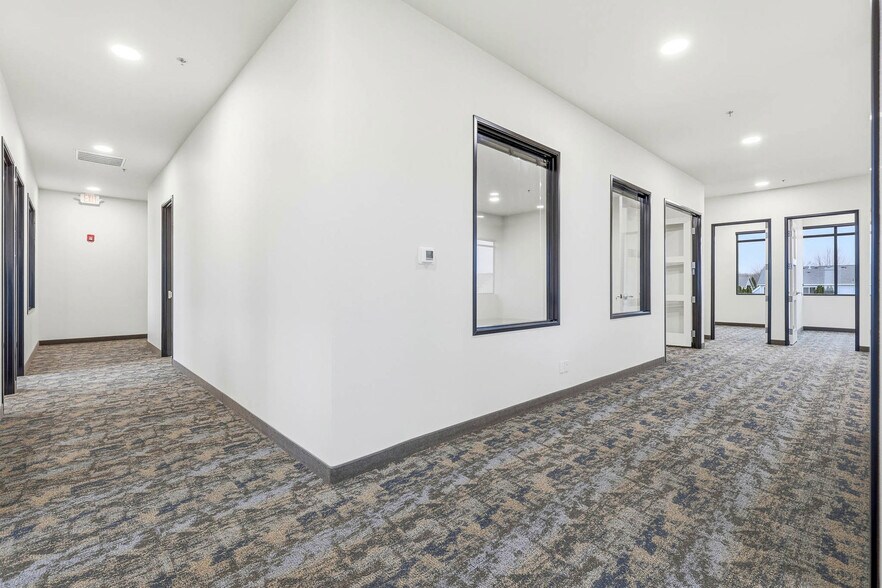 More Photos Of 30 S Louisiana St, Kennewick Loft Creative Space For Lease