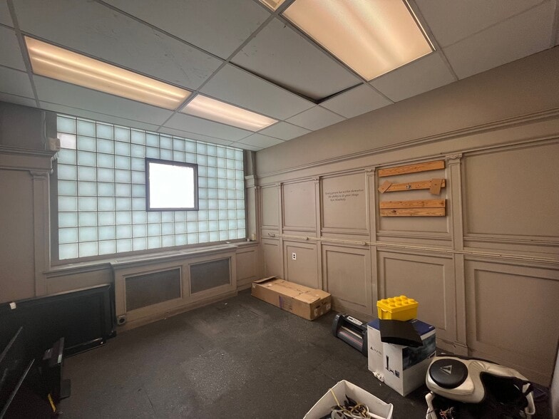 More Photos Of 1850 E Sedgley Ave, Philadelphia Manufacturing For Sale