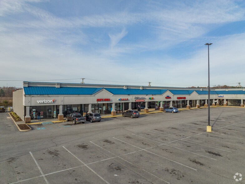 More Photos Of 1500 Armory Dr, Franklin General Retail For Sale