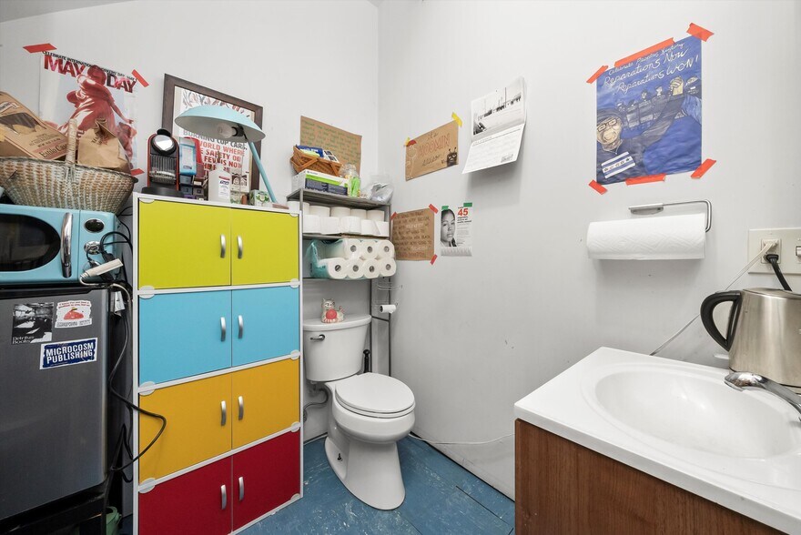 More Photos Of 1102 W 18th St., Chicago Apartments For Lease