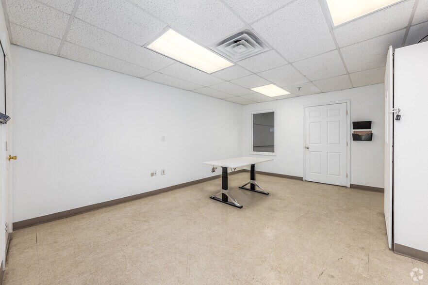 More Photos Of 8221 Preston Ct, Jessup Warehouse For Lease