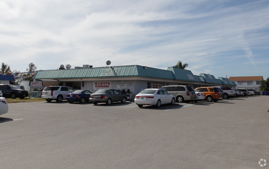 Primary Photo Of 16200 San Carlos Blvd, Fort Myers General Retail For Lease