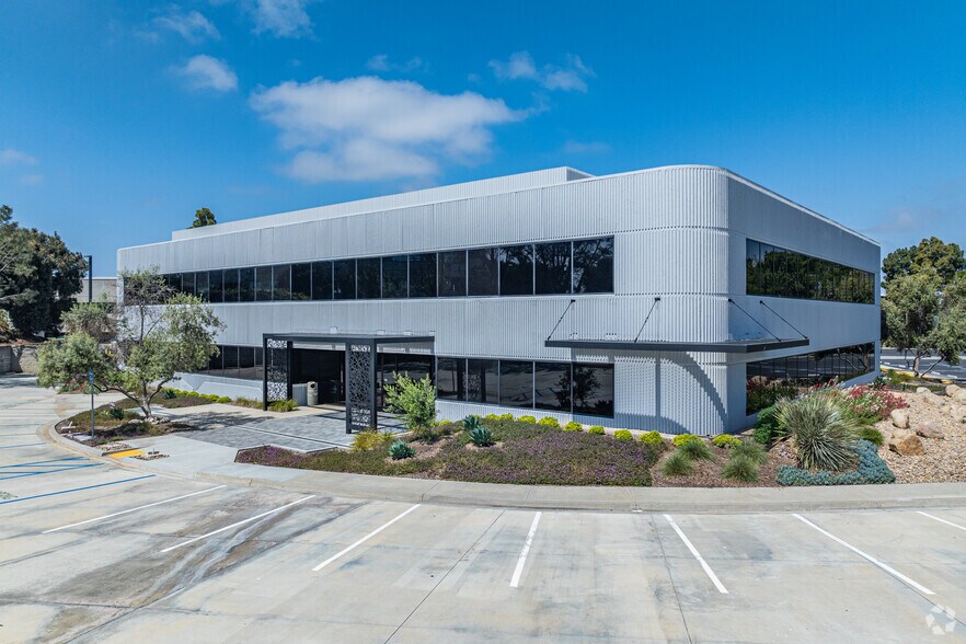 More Photos Of 5931 Priestly Dr, Carlsbad Research And Development For Lease