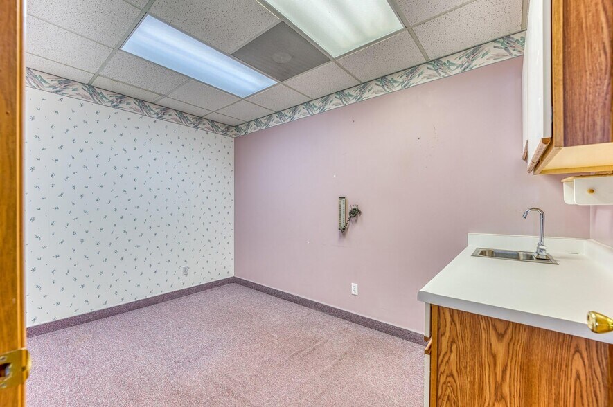 More Photos Of 100 W 4th St, Walsenburg Medical For Sale