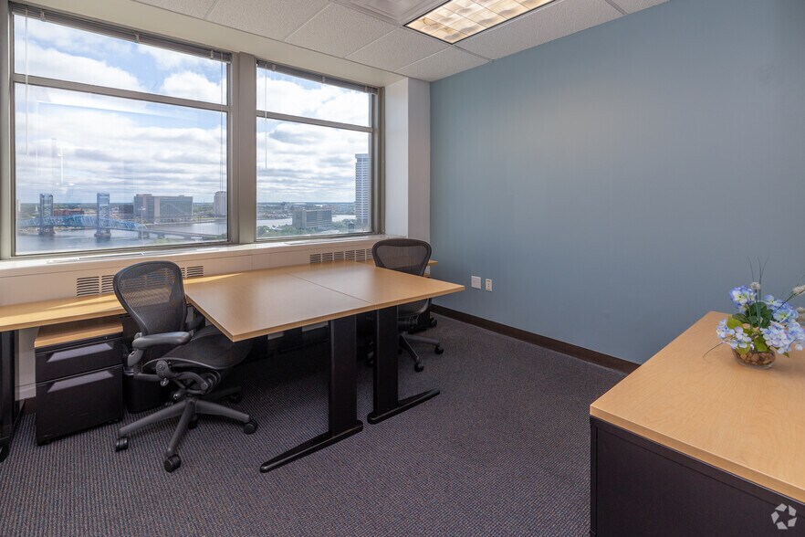 More Photos Of 841 Prudential Dr, Jacksonville Coworking Space