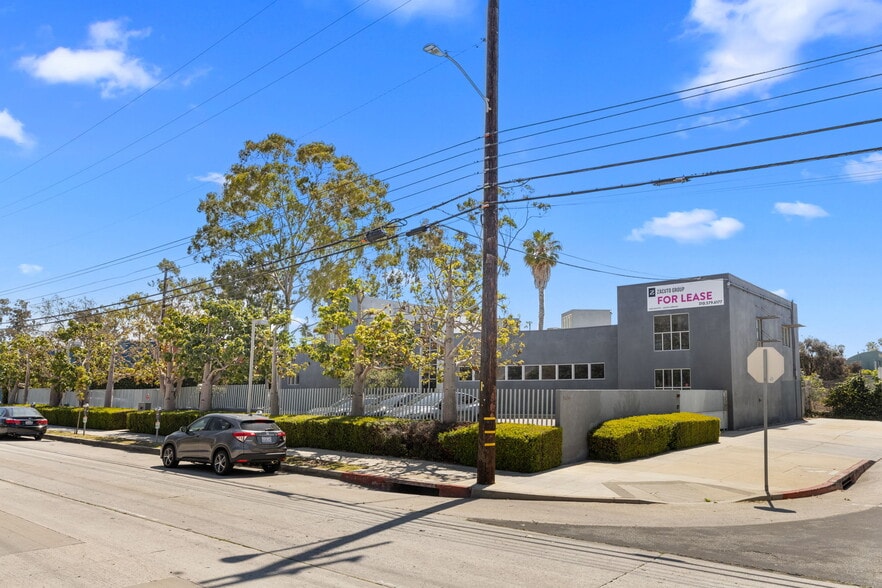 More Photos Of 1500 Olympic Blvd, Santa Monica Loft Creative Space For Sale