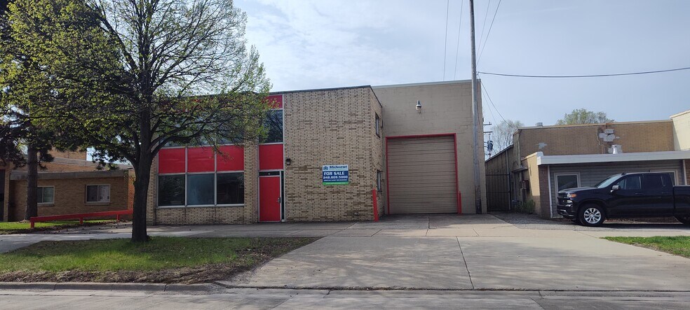 Primary Photo Of 71 W Walton Blvd, Pontiac Industrial For Sale