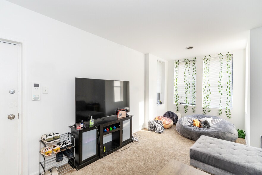 More Photos Of 2514 13th St NW, Washington Apartments For Sale