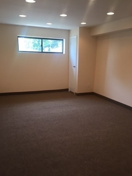 More Photos Of 205 Smithtown Blvd, Nesconset Office For Sale