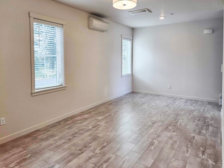 More Photos Of 2195 Audubon Ave SE, Salem Apartments For Sale