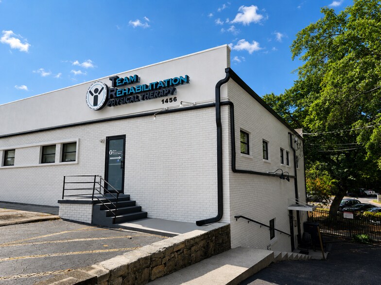 More Photos Of 1452 Church St, Decatur Medical For Lease