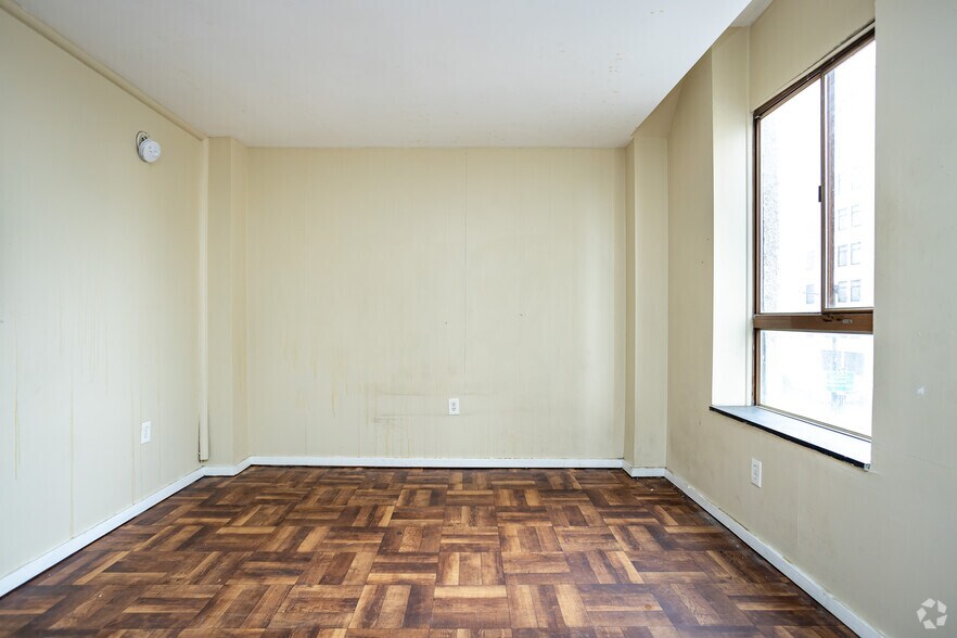 More Photos Of 35 Chestnut St, Rochester Apartments For Sale