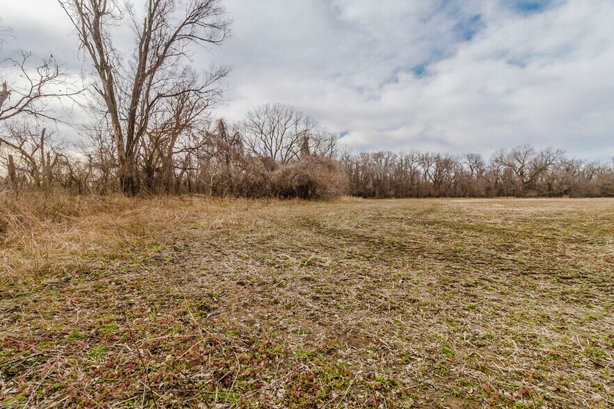 More Photos Of 79+/- Acres on 272nd Rd. Rd @ 41st Rd, Arkansas City Land For Sale