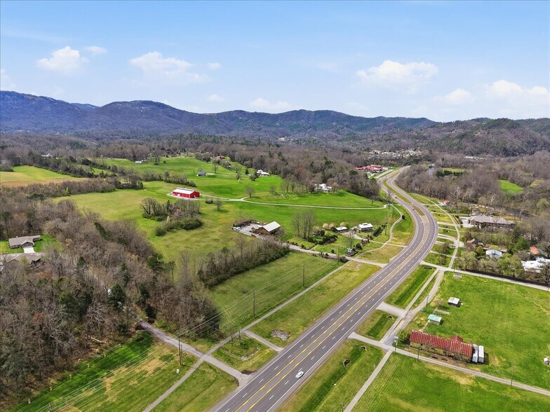 More Photos Of 7264 E Lamar Alexander Pky, Townsend Freestanding For Sale