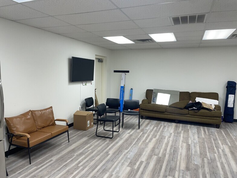 More Photos Of 3414-3426 Old Cantrell Rd, Little Rock Office For Lease