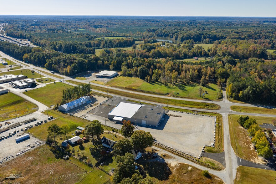 More Photos Of 1918 W Virginia Ave, Crewe Warehouse For Lease