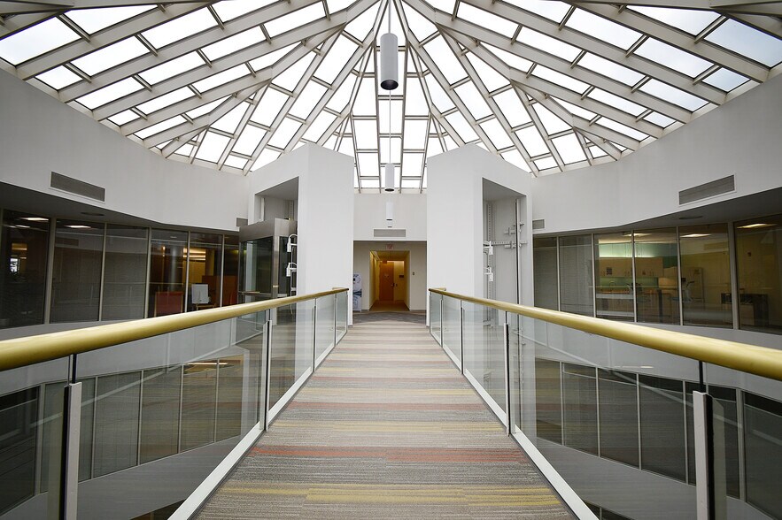 More Photos Of 24950-25000 Country Club Blvd, North Olmsted Unknown For Sale